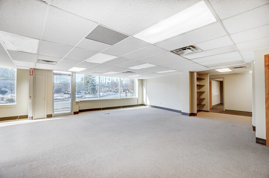 More Photos Of 3925-3927 Brotherton Rd, Cincinnati Office For Sale