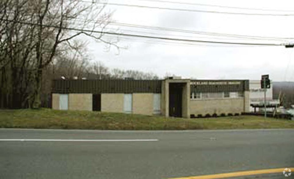 Primary Photo Of 260 N Route 303, West Nyack Office For Lease