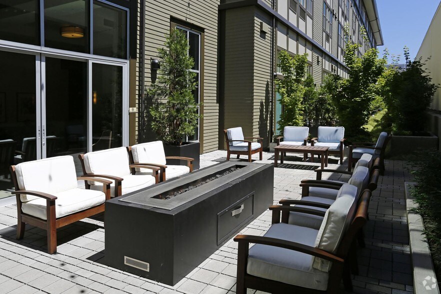 More Photos Of 1650 NW 23rd Ave, Portland Apartments For Lease