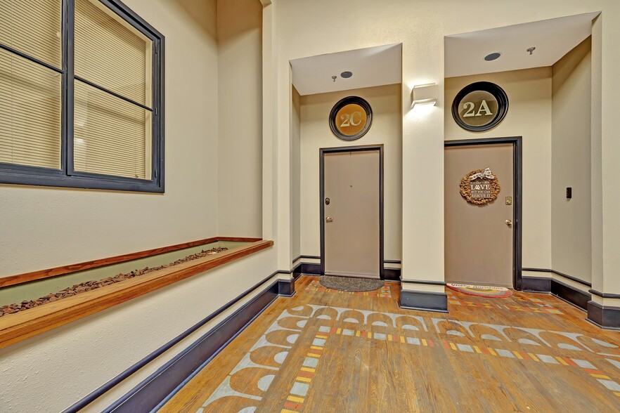 More Photos Of 2119 Strand St, Galveston Freestanding For Sale