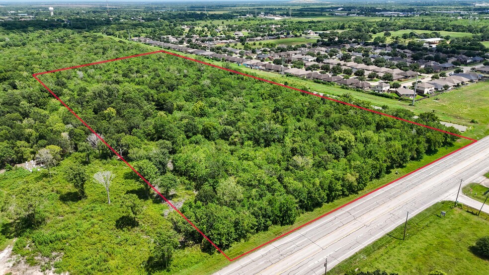 More Photos Of 0 Hwy 35 - CR 133 - 19.07ac, Alvin Land For Sale