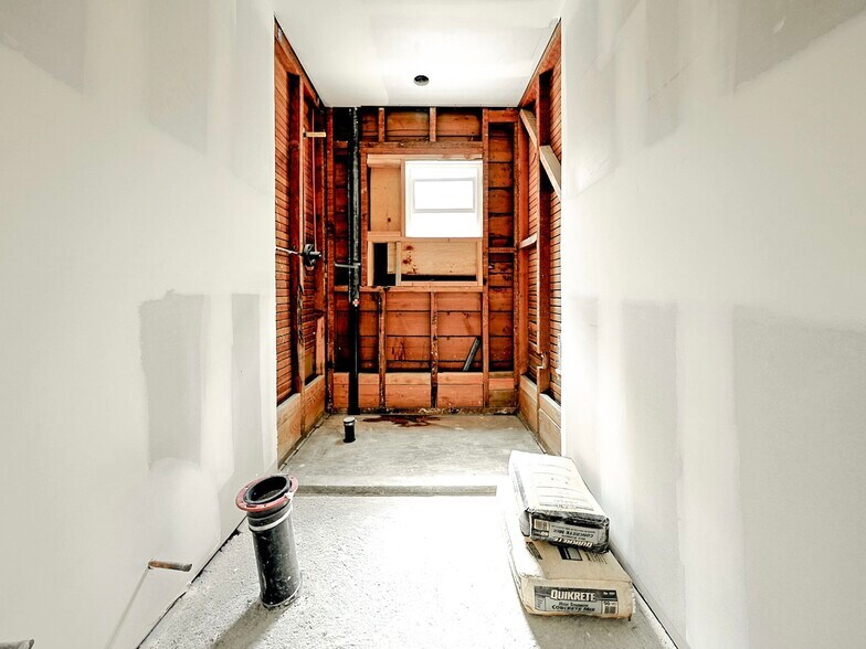 More Photos Of 14426 Friar St, Van Nuys Storefront For Sale