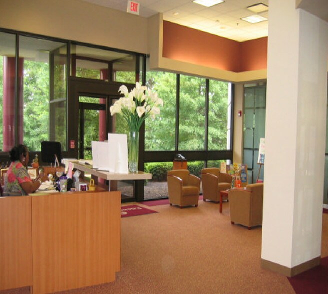 More Photos Of 47 Brunswick Ave, Edison Warehouse For Lease