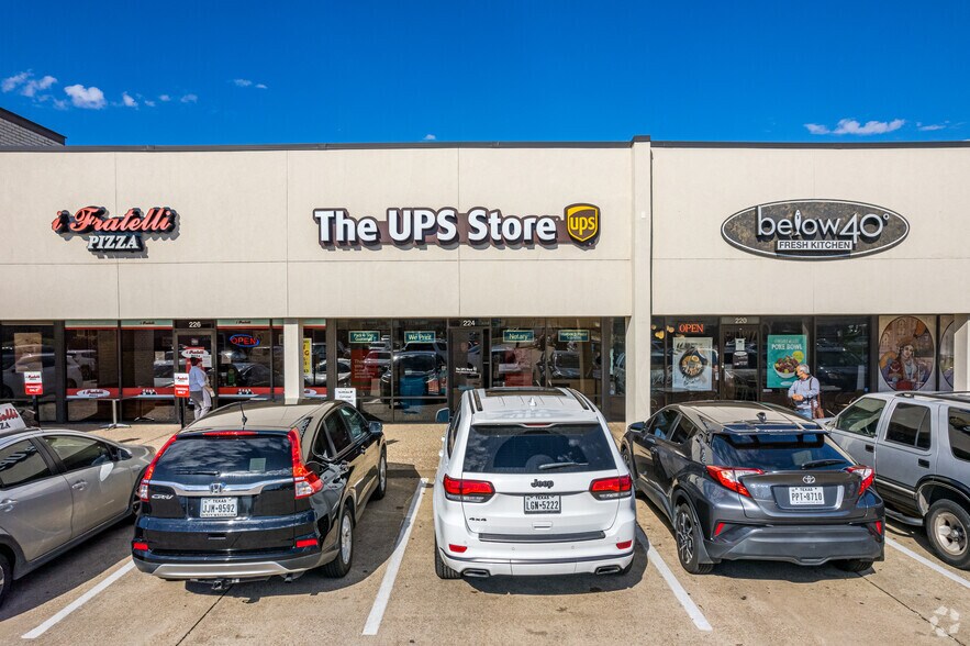 More Photos Of 200-238 W Campbell Rd, Richardson General Retail For Sale