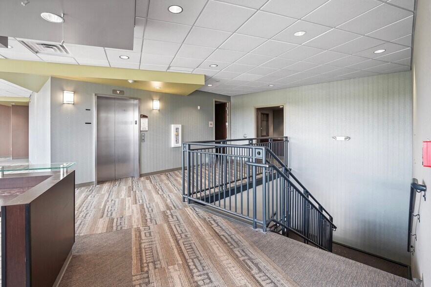 More Photos Of 560 N Cleveland Ave, Westerville Medical For Lease