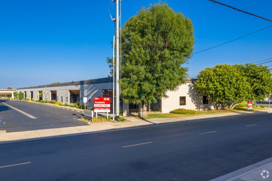 More Photos Of 9420 Lurline Ave, Chatsworth Unknown For Lease