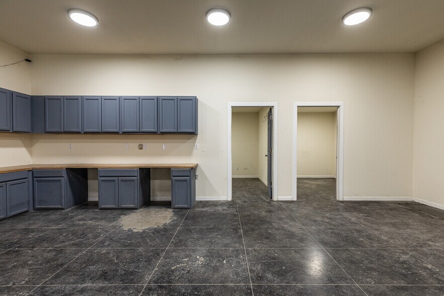 More Photos Of 118 Monroe St., Itasca Office For Lease