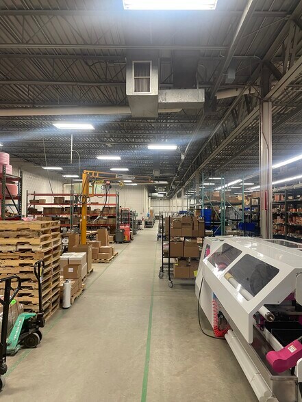 More Photos Of 8320 193rd Ave, Bristol Service For Sale