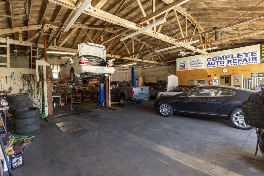 More Photos Of 1019 E Colorado St, Glendale Office For Lease