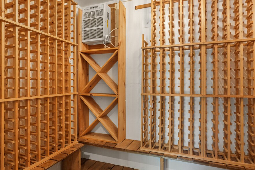 More Photos Of 602 Steve Hawkins Pky, Marble Falls Storefront Retail Office For Lease