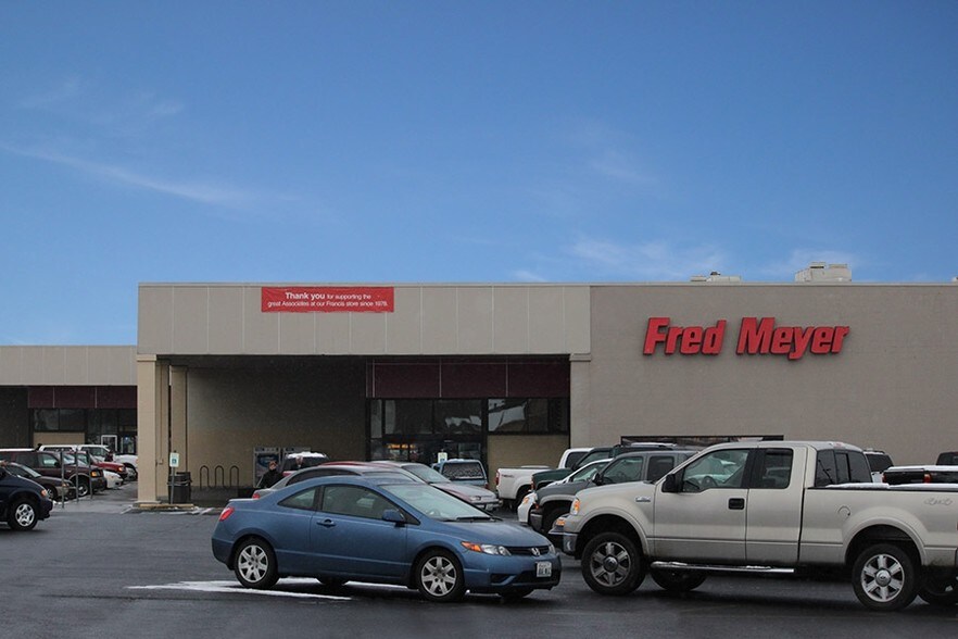 More Photos Of 525-555 E Francis Ave, Spokane Auto Dealership For Sale