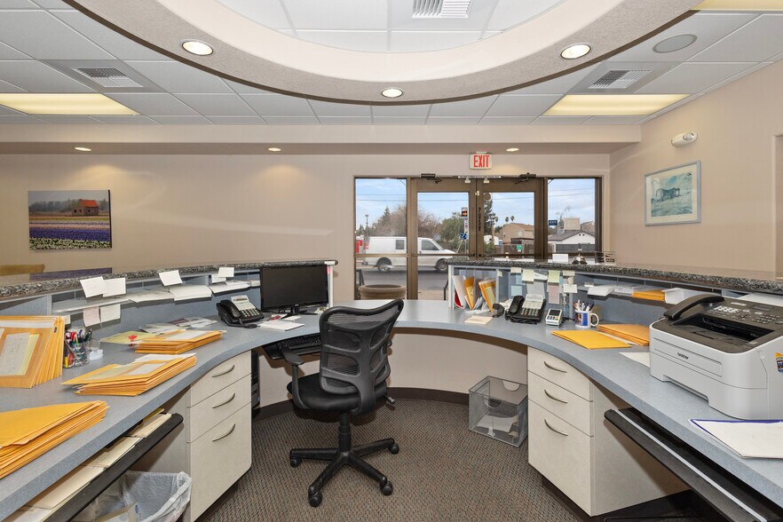 More Photos Of 1640 W F St, Oakdale Medical For Sale