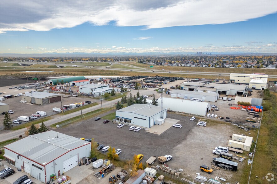 More Photos Of 8470 23rd Ave NE, Calgary Warehouse For Lease