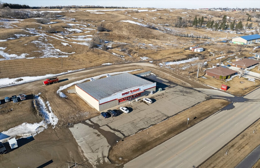 More Photos Of 1346 W Main St, Valley City Freestanding For Sale