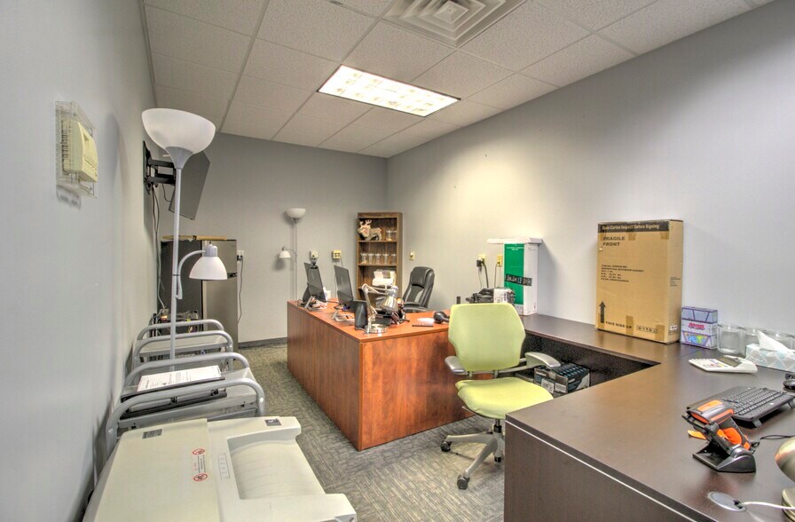 More Photos Of 366 N Portland Way, Galion Medical For Lease