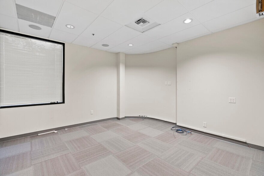 More Photos Of 3235 Kifer Rd, Santa Clara Office For Sale