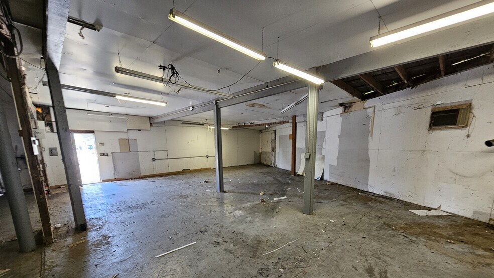 More Photos Of , Kelso Unknown For Sale