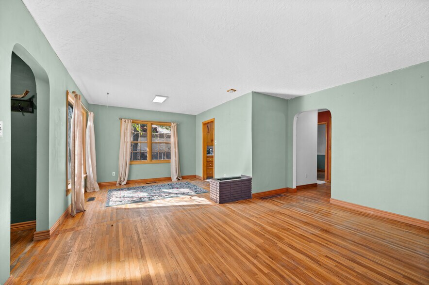 More Photos Of 356 W 1700 S, Salt Lake City Specialty For Sale