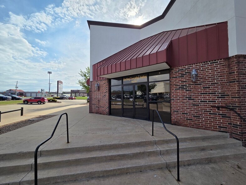 More Photos Of 9238-9242 S Sheridan Rd, Tulsa Unknown For Lease