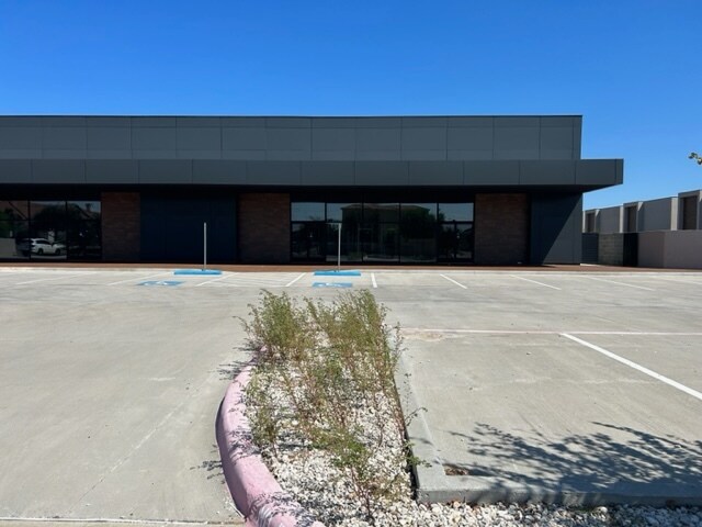 More Photos Of 7219 Rocio Dr, Laredo Office For Lease