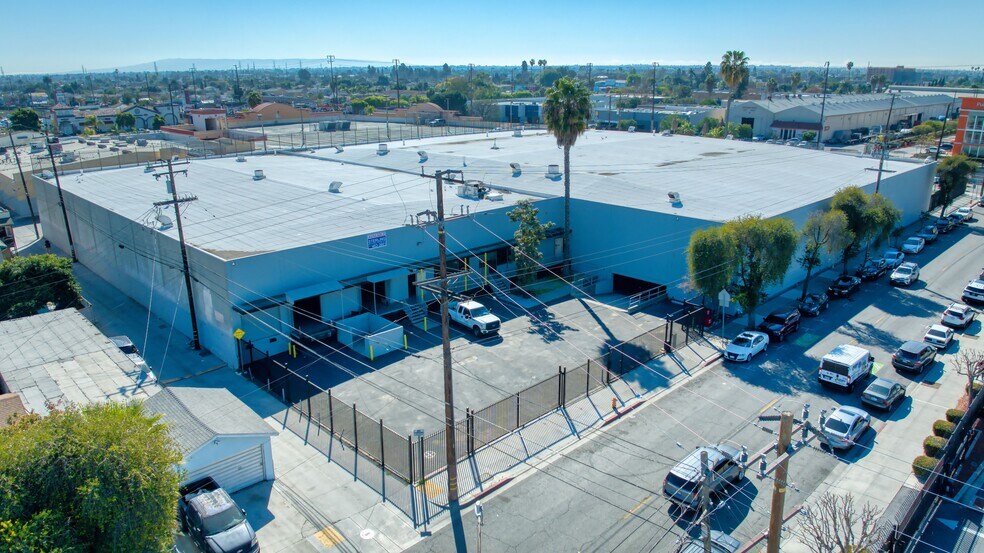 More Photos Of 6900 S Alameda St, Huntington Park Warehouse For Sale