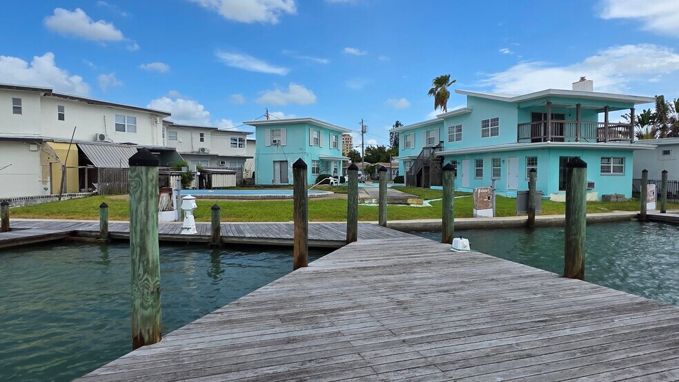 More Photos Of 625 Bay Esplanade, Clearwater Apartments For Sale