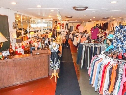 More Photos Of 6615 Cermak Rd, Berwyn Storefront Retail Residential For Sale