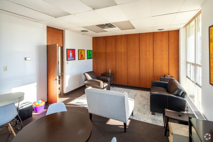 More Photos Of 2171 Avenue Rd, Toronto Office For Lease