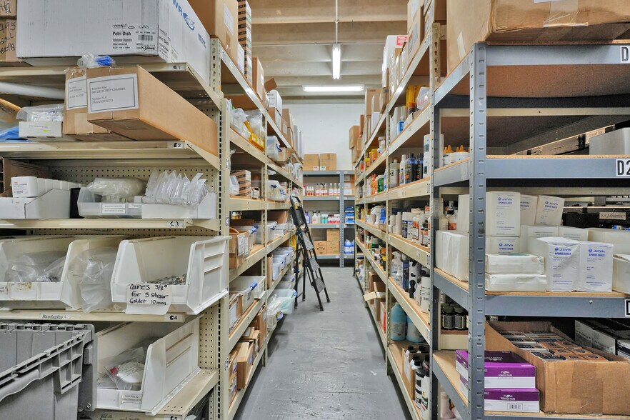 More Photos Of 8111-8119 NW 33rd St, Miami Warehouse For Sale