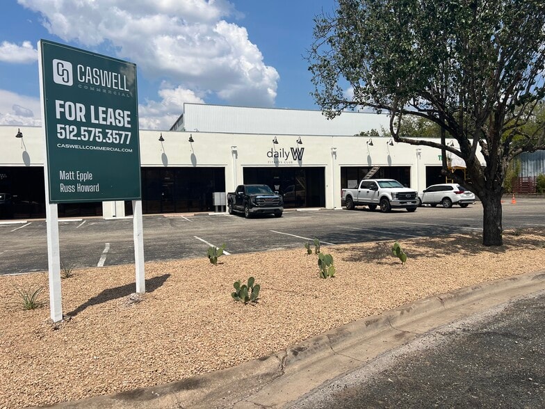 Primary Photo Of 2110 Whitehorse Trl, Austin Unknown For Lease