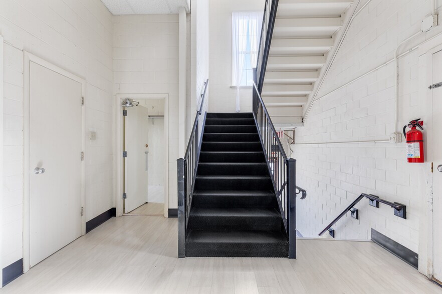 More Photos Of 120 Henry Ave, Manchester Office For Sale