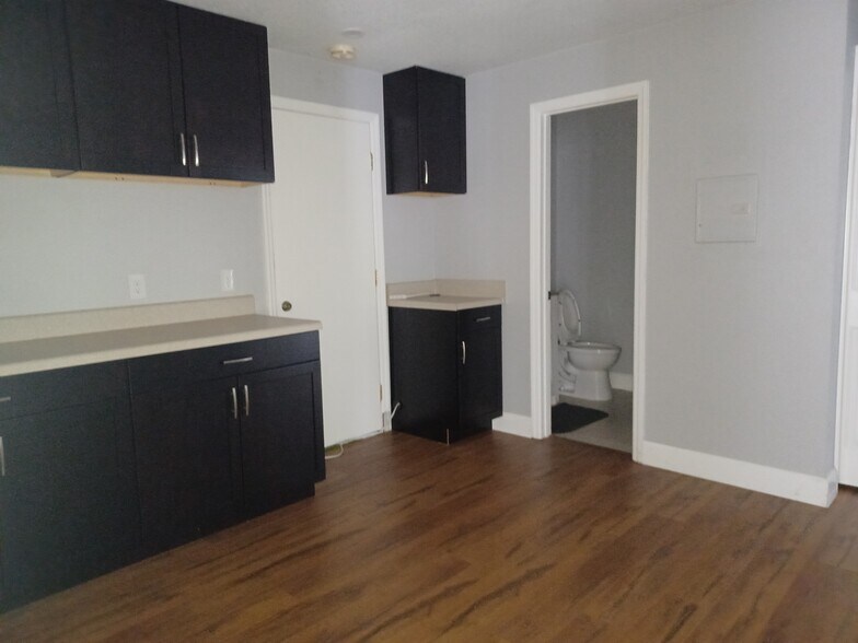 More Photos Of 13304 Winding Oak Ct, Tampa Medical For Lease