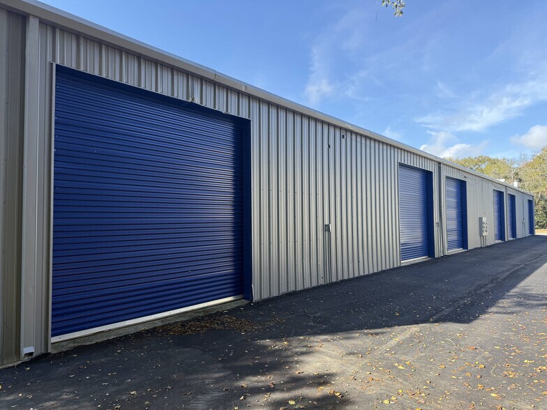 More Photos Of 9465 Creosote Rd, Gulfport Flex For Lease