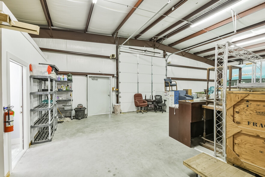 More Photos Of 7449 Wright Rd, Houston Manufacturing For Sale