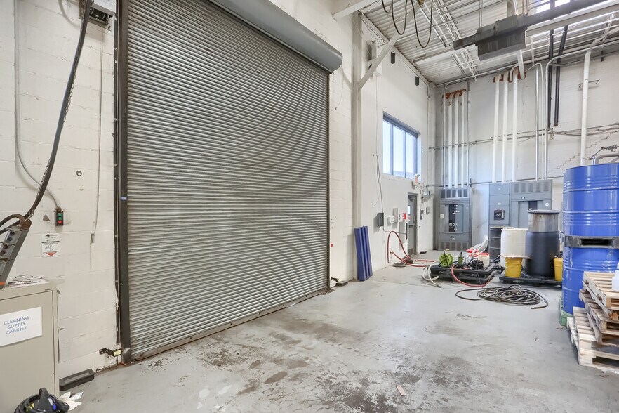 More Photos Of 150 Gamma Dr, Pittsburgh Light Manufacturing For Lease