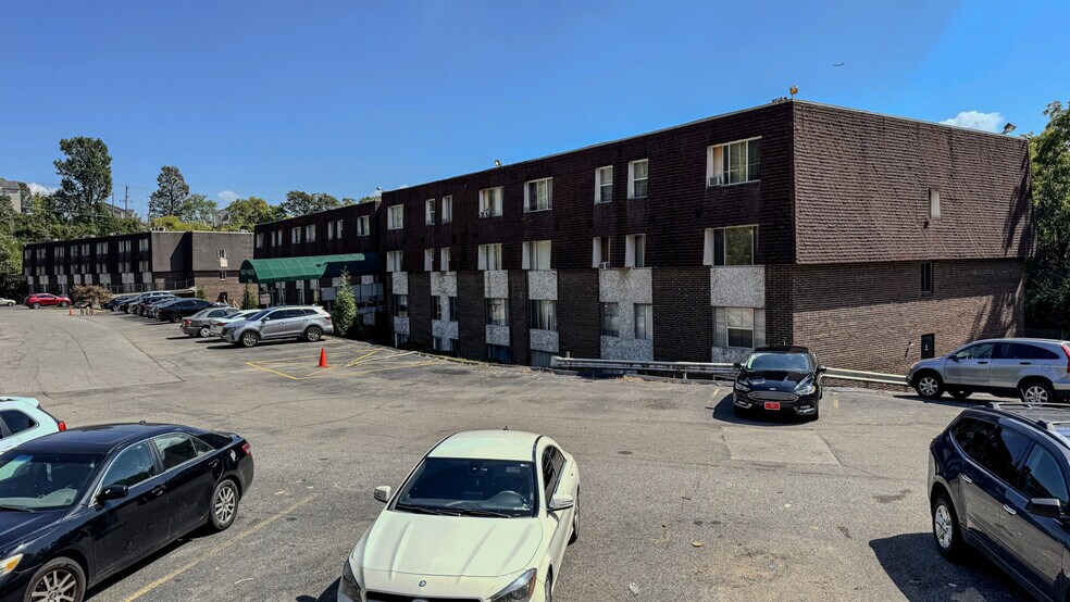 More Photos Of 5459-5473 Kirby Ave, Cincinnati Apartments For Sale
