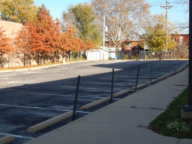 More Photos Of 3654 S Grand Blvd, Saint Louis Office For Sale