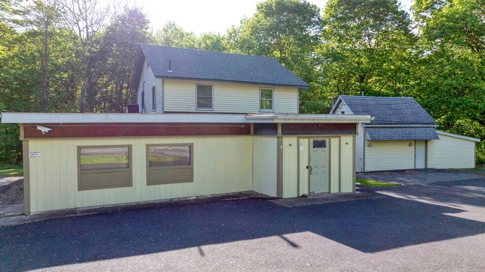 More Photos Of 1520 Broadway, Esopus Freestanding For Sale