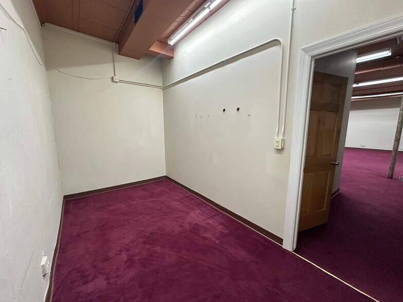 More Photos Of 8037 N Milwaukee Ave, Niles Storefront For Sale