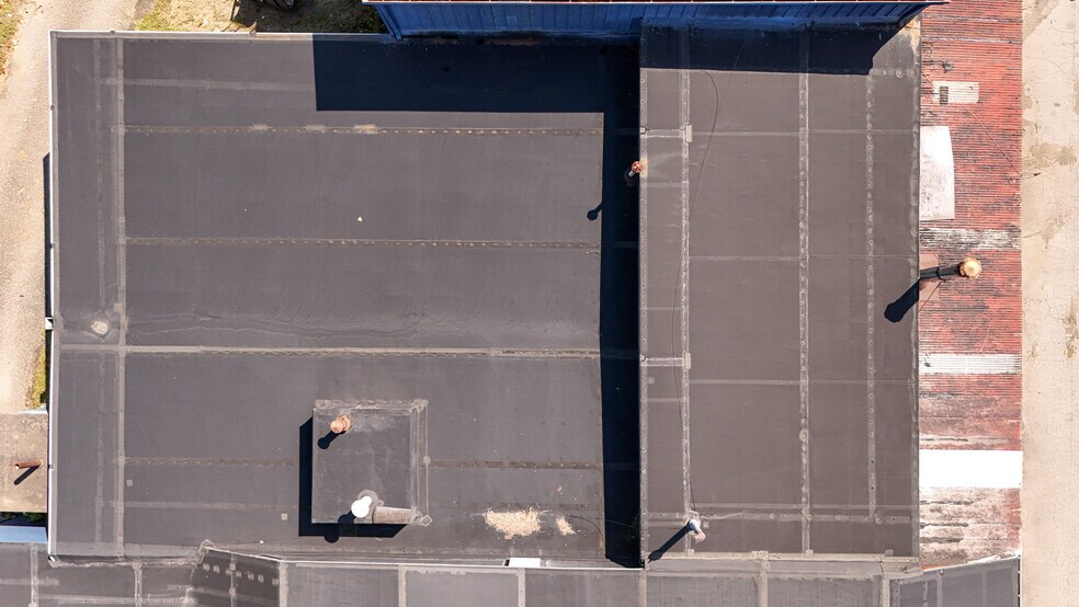 More Photos Of 1702 Wheeling Ave, Glen Dale Manufacturing For Sale