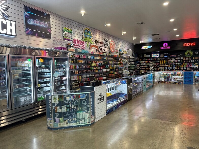 More Photos Of 408 Paradise Rd, Modesto Bank For Sale