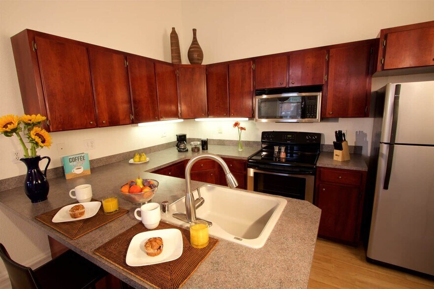 More Photos Of 214-226 E Main st, Walla Walla General Retail For Sale