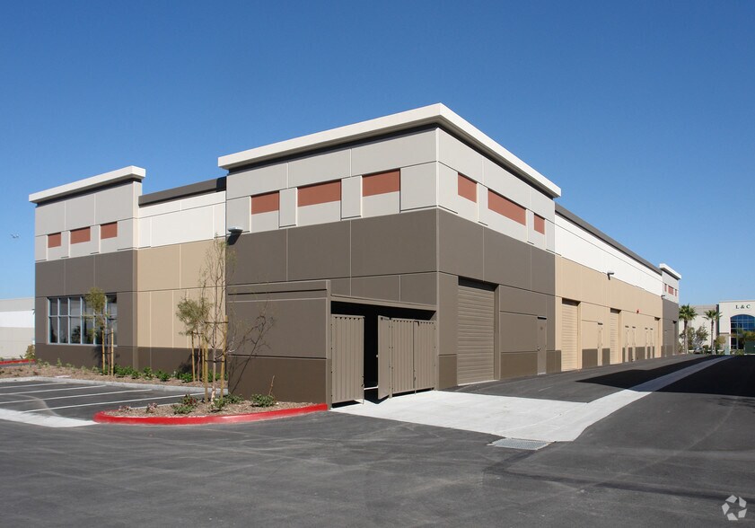 More Photos Of 1515-1539 Olivella Way, San Diego Warehouse For Lease