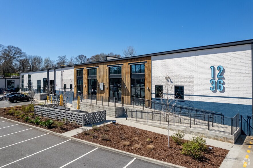 More Photos Of 1218 Menlo Dr NW, Atlanta Unknown For Lease