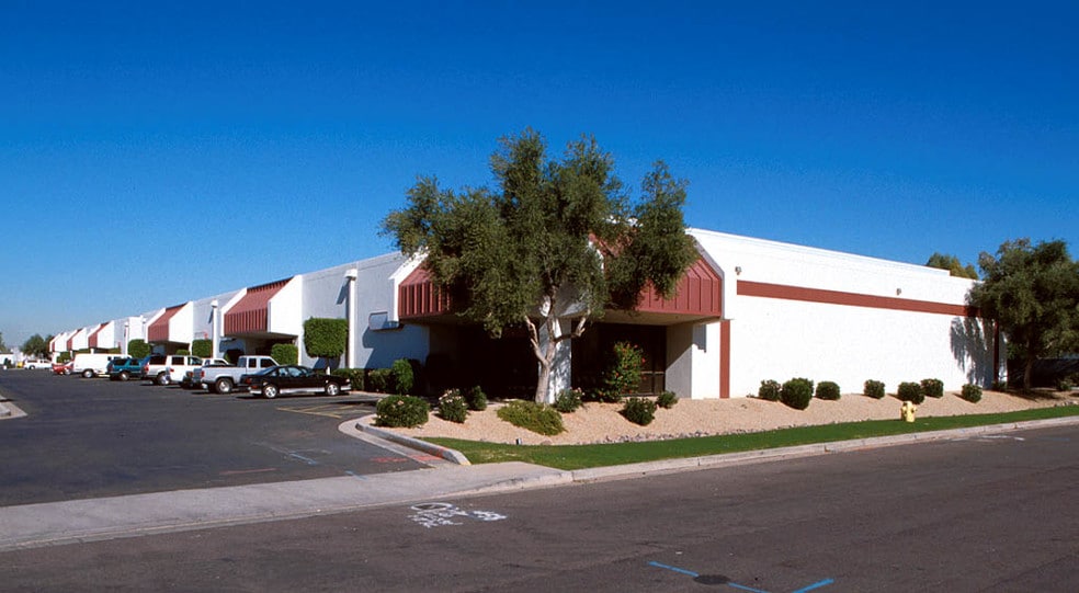 More Photos Of 3801 E Roeser Rd, Phoenix Warehouse For Lease