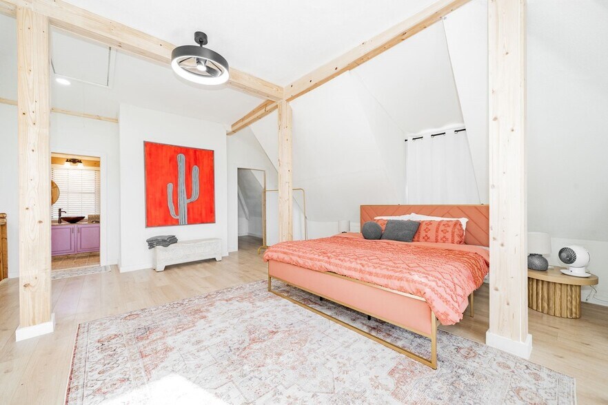 More Photos Of 691 Bear Rd, Van Alstyne Specialty For Sale