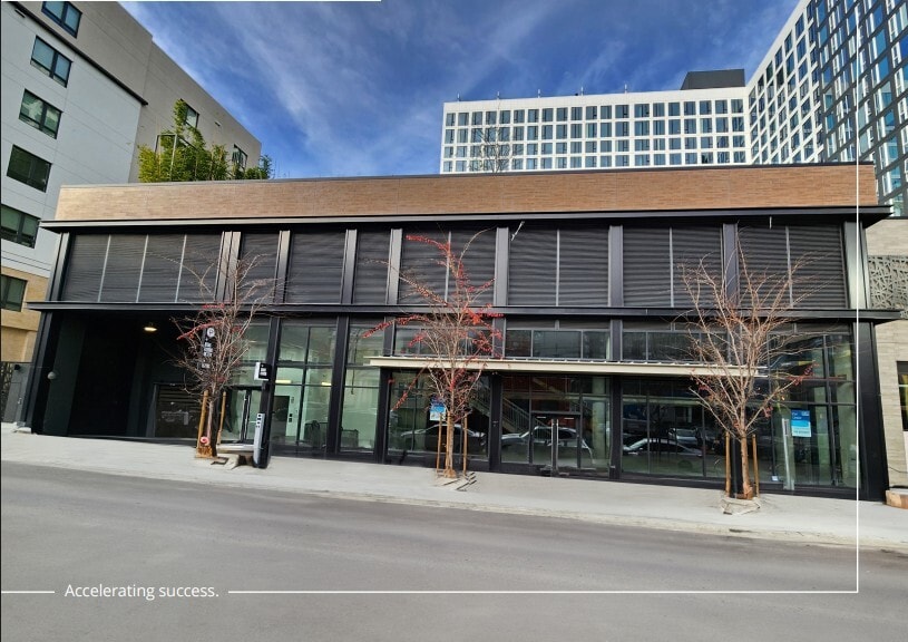 Primary Photo Of 300 24th St, Oakland Storefront Retail Residential For Lease