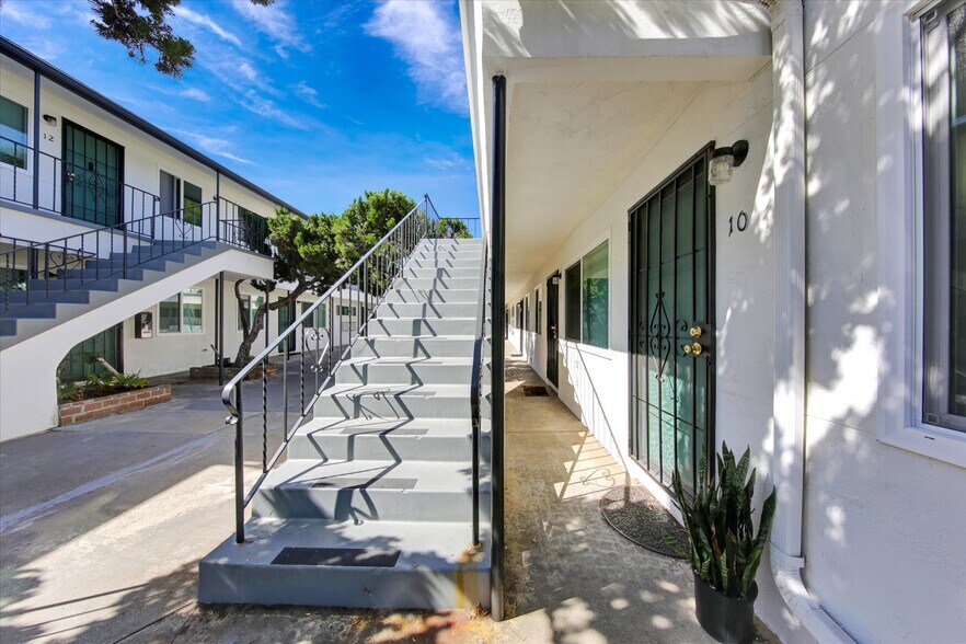 More Photos Of 7025 Boulevard Dr, La Mesa Apartments For Sale