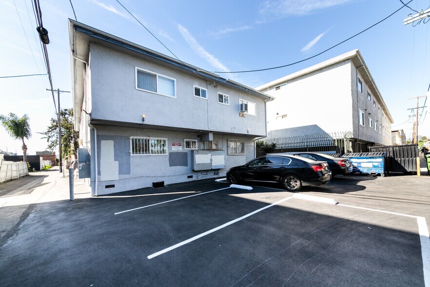 More Photos Of 3766 S Canfield Ave, Los Angeles Apartments For Sale