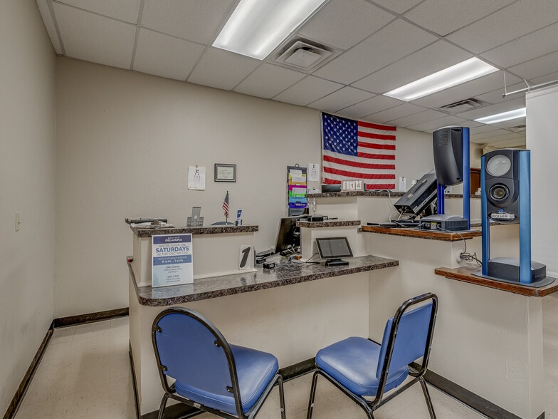 More Photos Of 430 N Berry Rd, Norman Medical For Sale